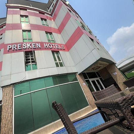 Presken Hotel At International Airport Road Ikeja Kültér fotó