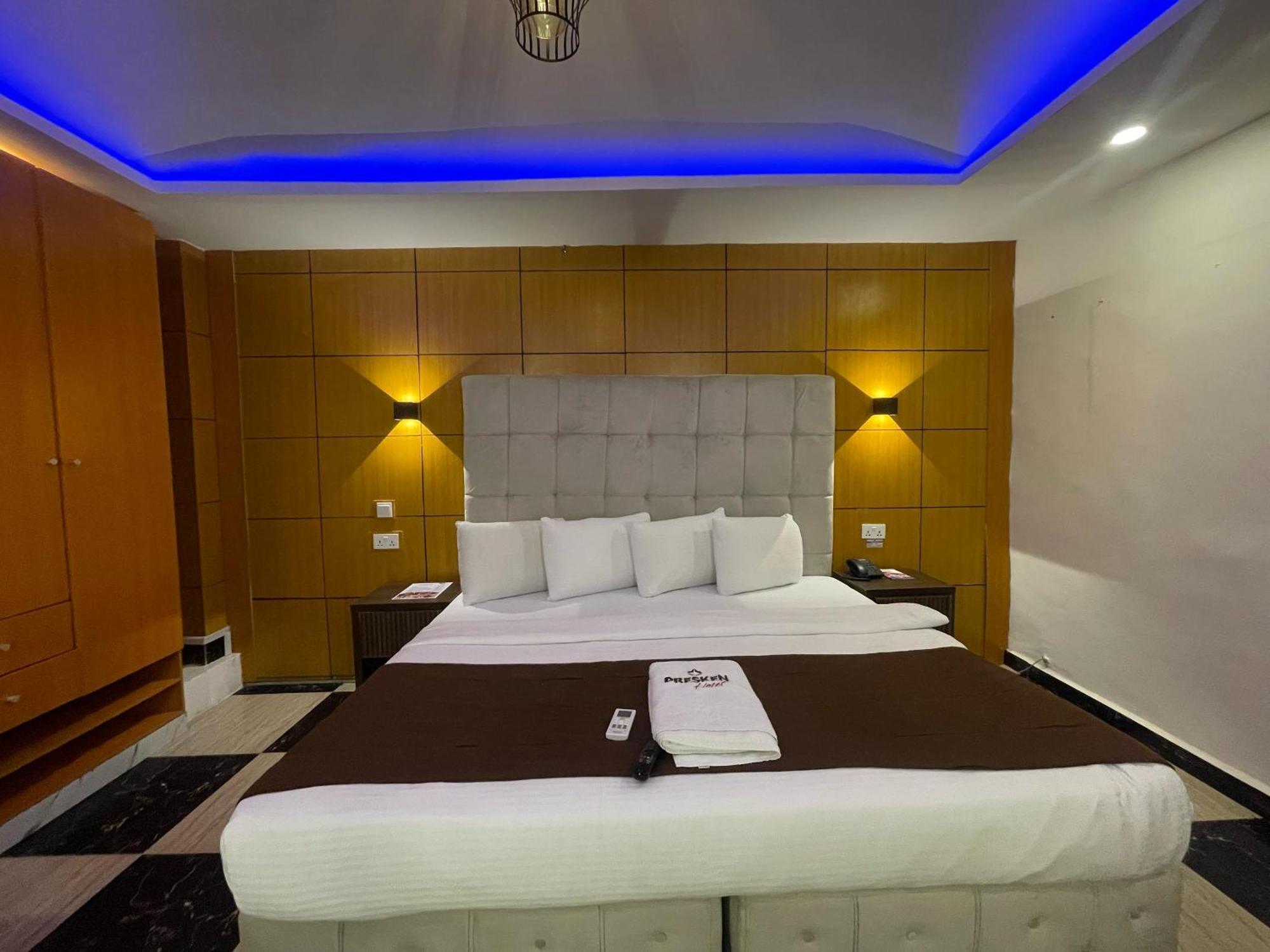 Presken Hotel At International Airport Road Ikeja Kültér fotó