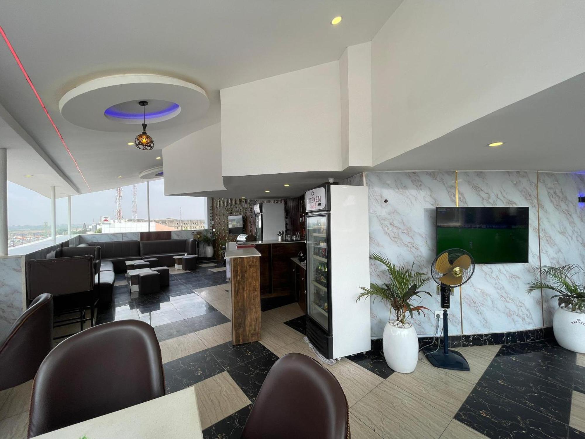 Presken Hotel At International Airport Road Ikeja Kültér fotó