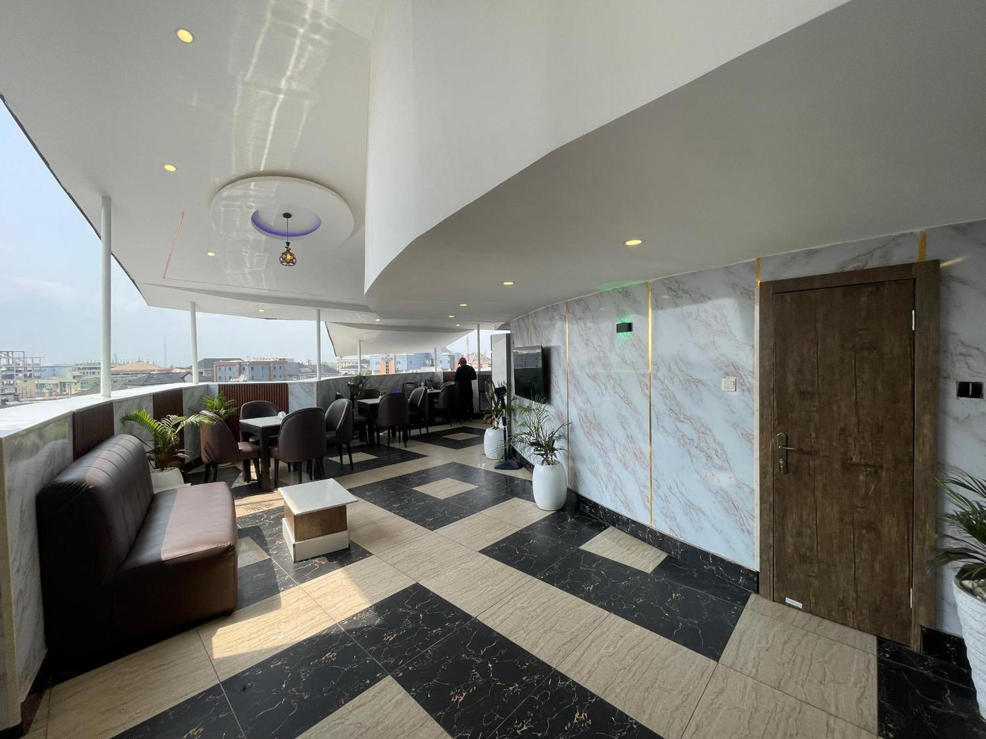 Presken Hotel At International Airport Road Ikeja Kültér fotó