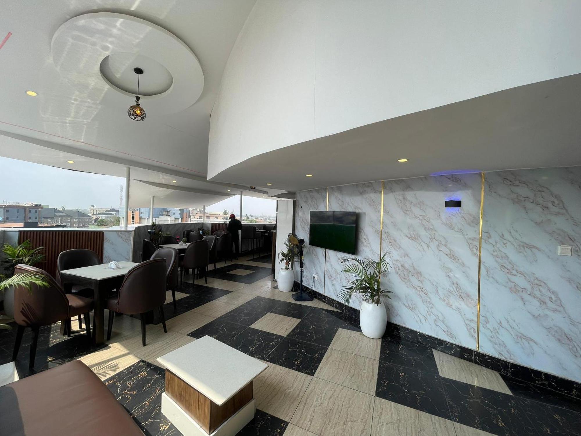 Presken Hotel At International Airport Road Ikeja Kültér fotó