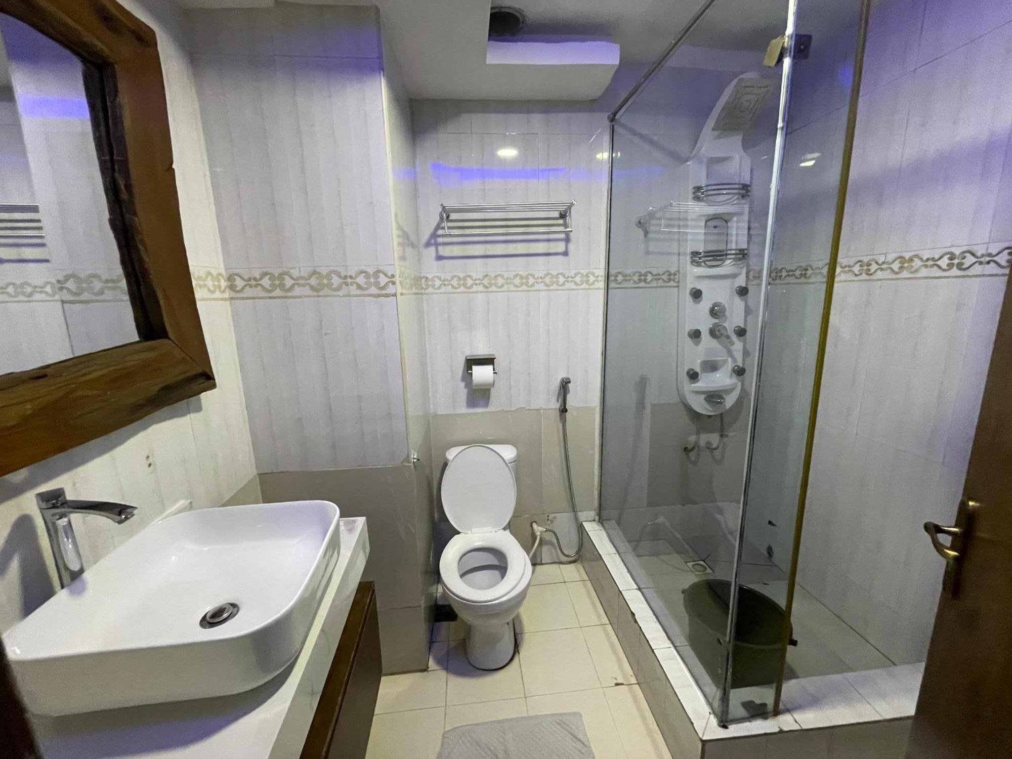 Presken Hotel At International Airport Road Ikeja Kültér fotó