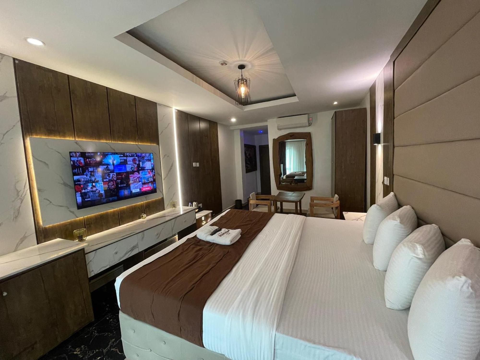 Presken Hotel At International Airport Road Ikeja Kültér fotó