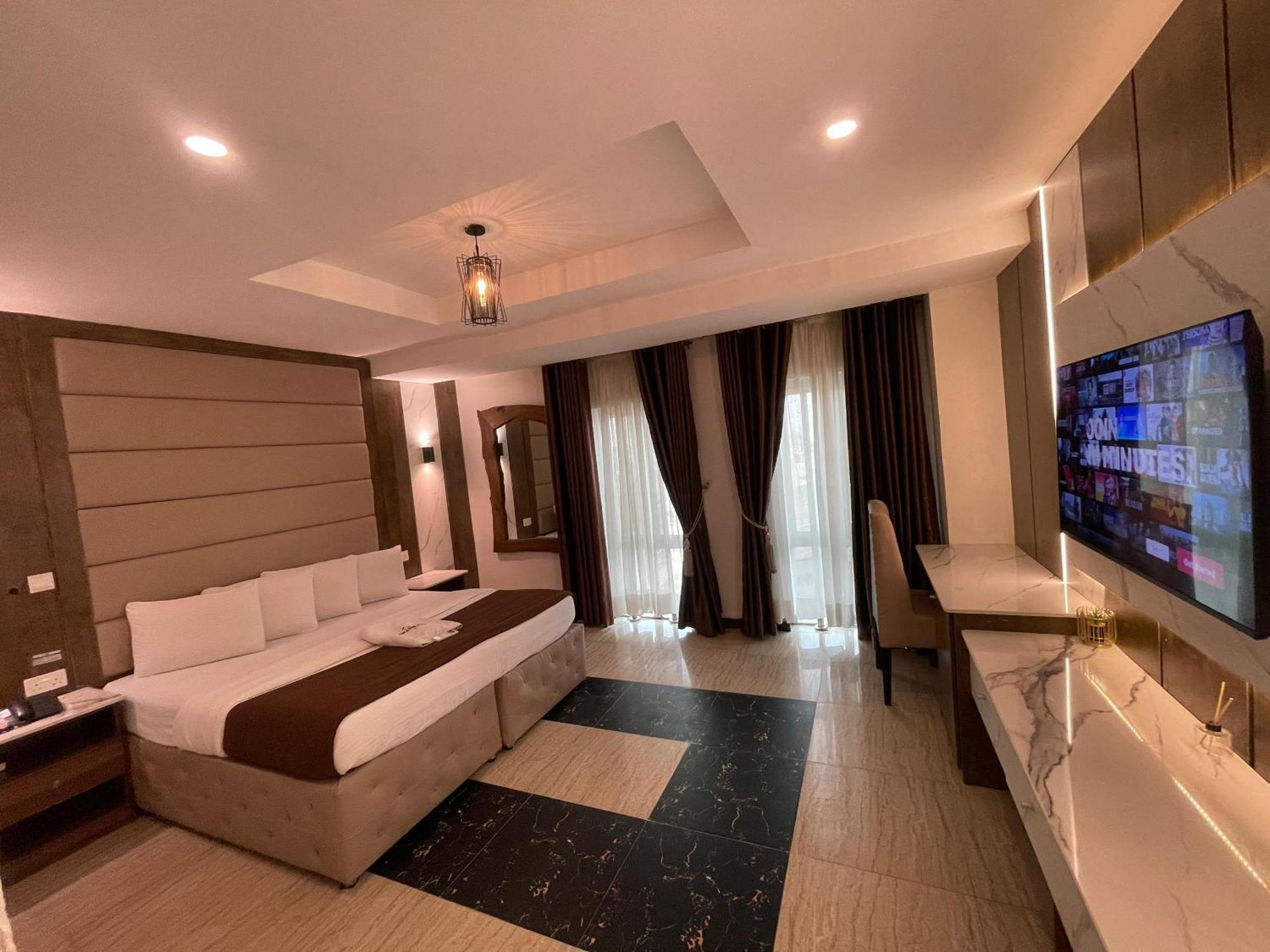 Presken Hotel At International Airport Road Ikeja Kültér fotó