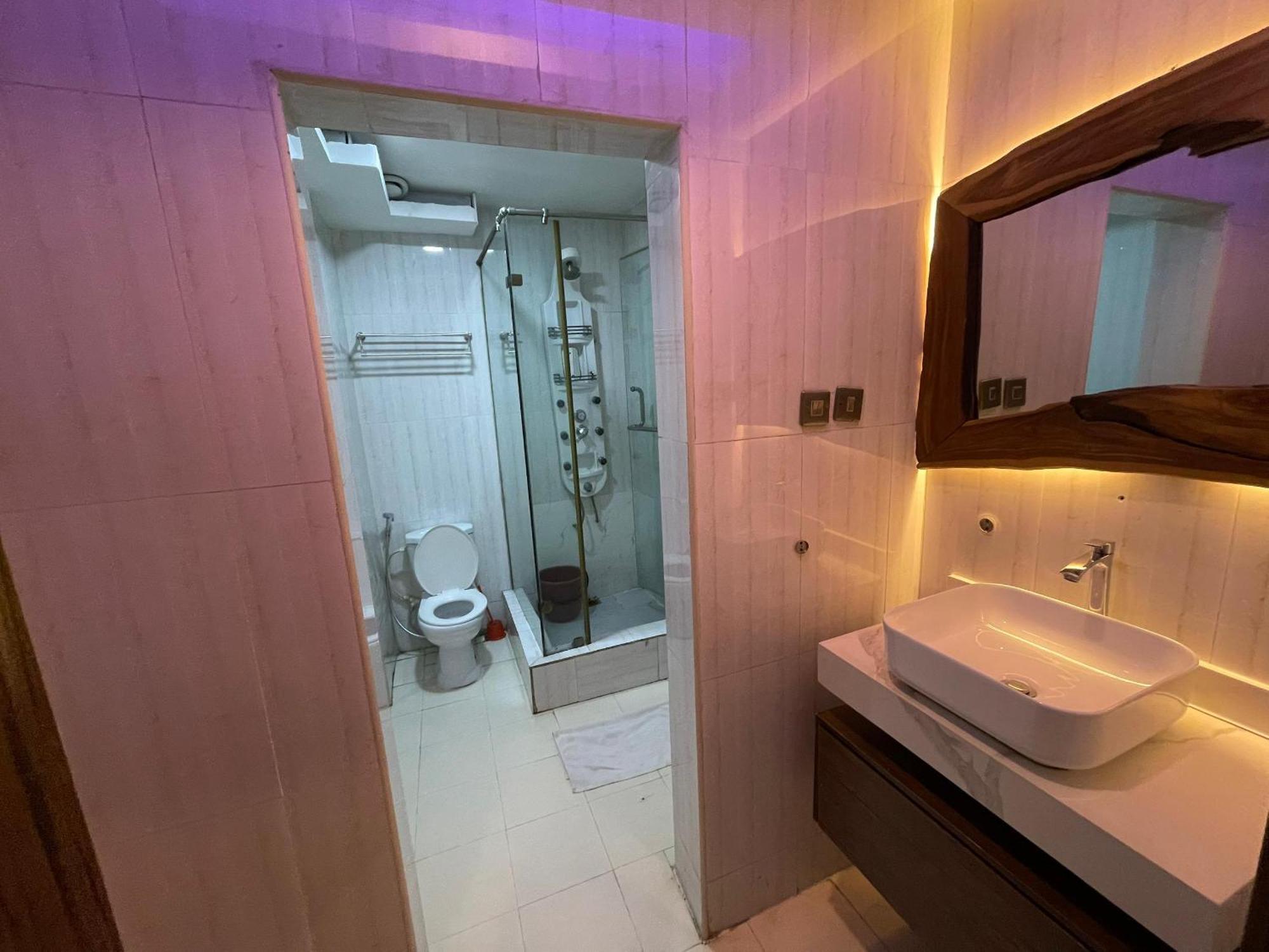 Presken Hotel At International Airport Road Ikeja Kültér fotó